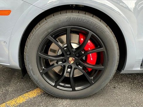 New 2026 Porsche Cayenne GTS image 14