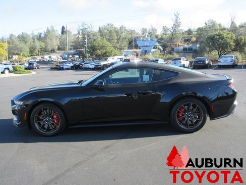 Used 2024 Ford Mustang GT Premium image 6