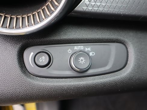 Certified 2024 Chevrolet Trax ACTIV w/ Sunroof Package image 20