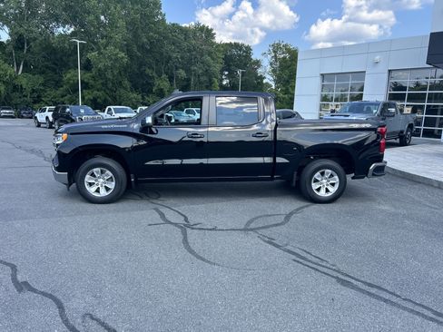 Used 2023 Chevrolet Silverado 1500 LT AWD/4WD image 2