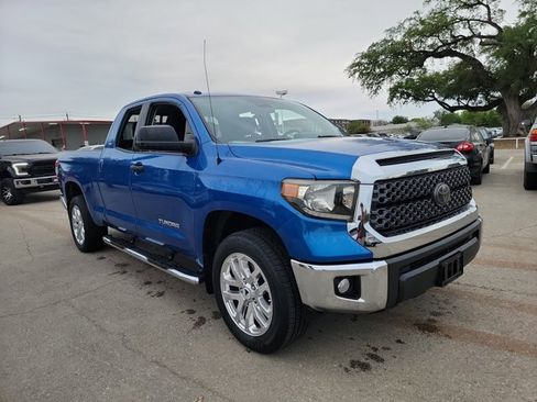 Used 2018 Toyota Tundra SR5 image 3