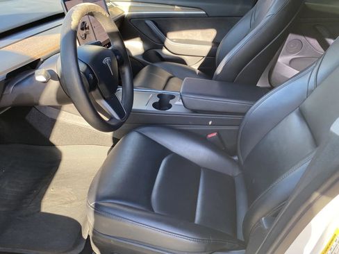 Used 2023 Tesla Model 3 Standard Range image 11