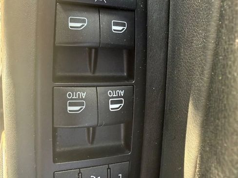 Used 2015 Jeep Grand Cherokee Summit image 32