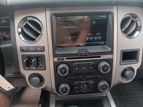 Used 2015 Ford Expedition XLT w/ Equipment Group 202A image 17