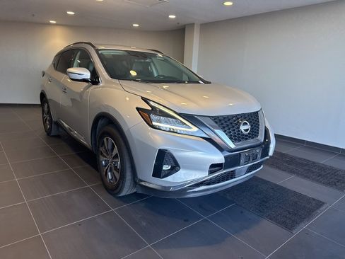 Used 2023 Nissan Murano SV image 3