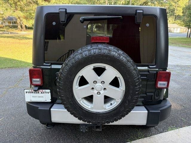 Used 2011 Jeep Wrangler Unlimited Sahara w/ Connectivity Group AWD/4WD image 8