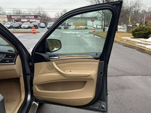 Used 2009 BMW X5 xDrive30i image 40