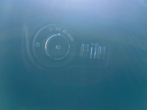 Used 2023 Jeep Compass Limited AWD/4WD image 16