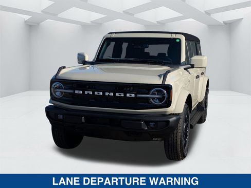New 2026 Ford Bronco Outer Banks AWD/4WD image 8