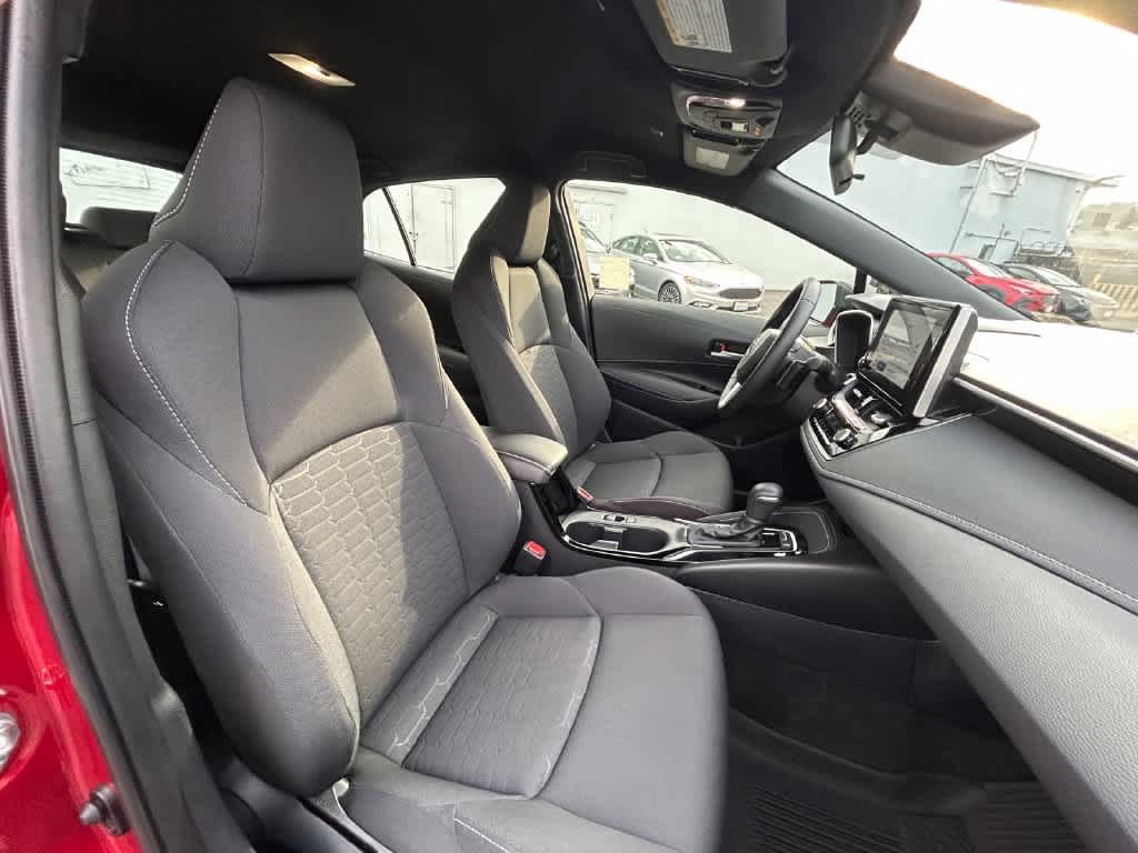 Used 2025 Toyota Corolla SE w/ SE Package FWD image 14