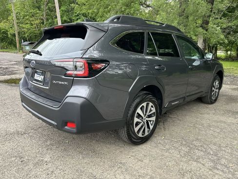 Certified 2025 Subaru Outback Premium AWD/4WD image 8
