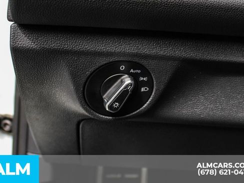 Used 2025 Volkswagen Jetta Sport FWD image 29