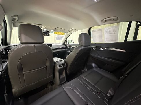 Used 2025 Buick Envision Preferred AWD/4WD image 13