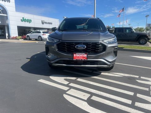 Used 2024 Ford Escape ST-Line image 5