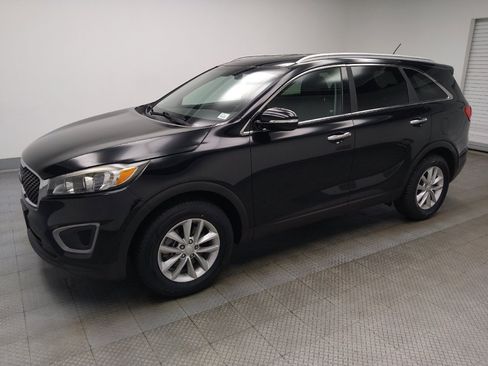 Used 2016 Kia Sorento FWD image 2