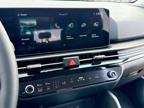 New 2026 Kia Sportage EX FWD image 9