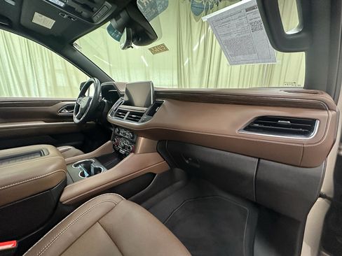 Certified 2024 Chevrolet Tahoe High Country w/ Advanced Technology Package image 18