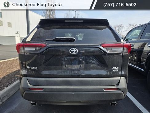 Used 2019 Toyota RAV4 XLE Premium w/ Cold Weather Package image 5