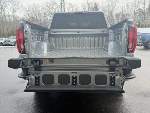 New 2026 GMC Sierra 1500 SLT w/ SLT Premium Package image 3