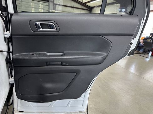 Used 2014 Ford Explorer 4WD Police Interceptor image 14
