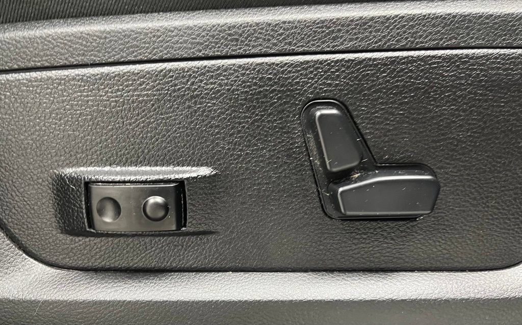 Used 2019 RAM 2500 Laramie AWD/4WD image 61
