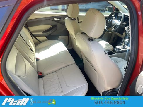 Used 2018 Ford Focus Electric Hatchback FWD image 41