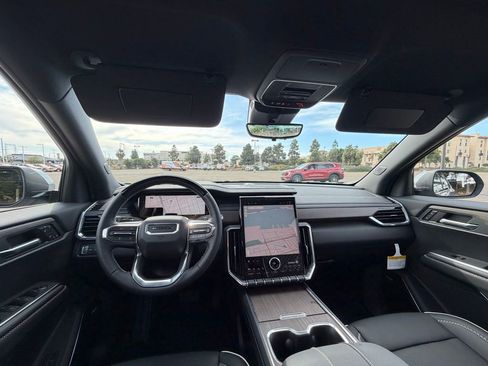 New 2026 GMC Acadia Denali w/ Super Cruise Package image 7