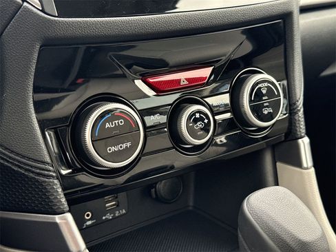 Used 2023 Subaru Forester Premium image 17