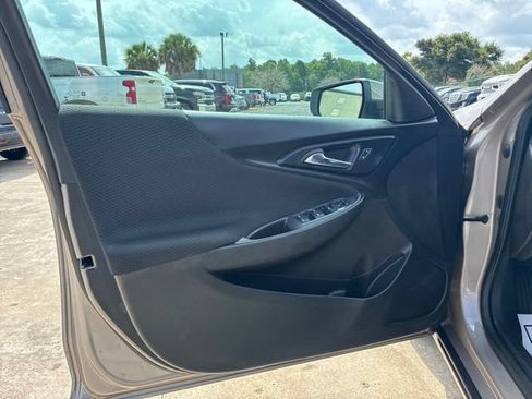 Used 2023 Chevrolet Malibu LT FWD image 17