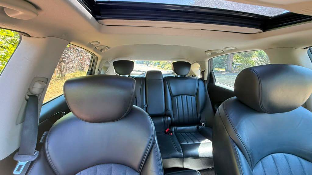 Used 2016 INFINITI QX50 AWD w/ Premium Plus Package image 19
