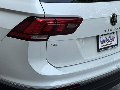 Used 2023 Volkswagen Tiguan SE AWD/4WD image 19