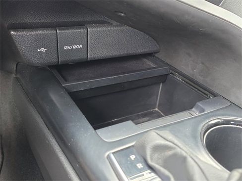Used 2020 Toyota Camry SE image 17