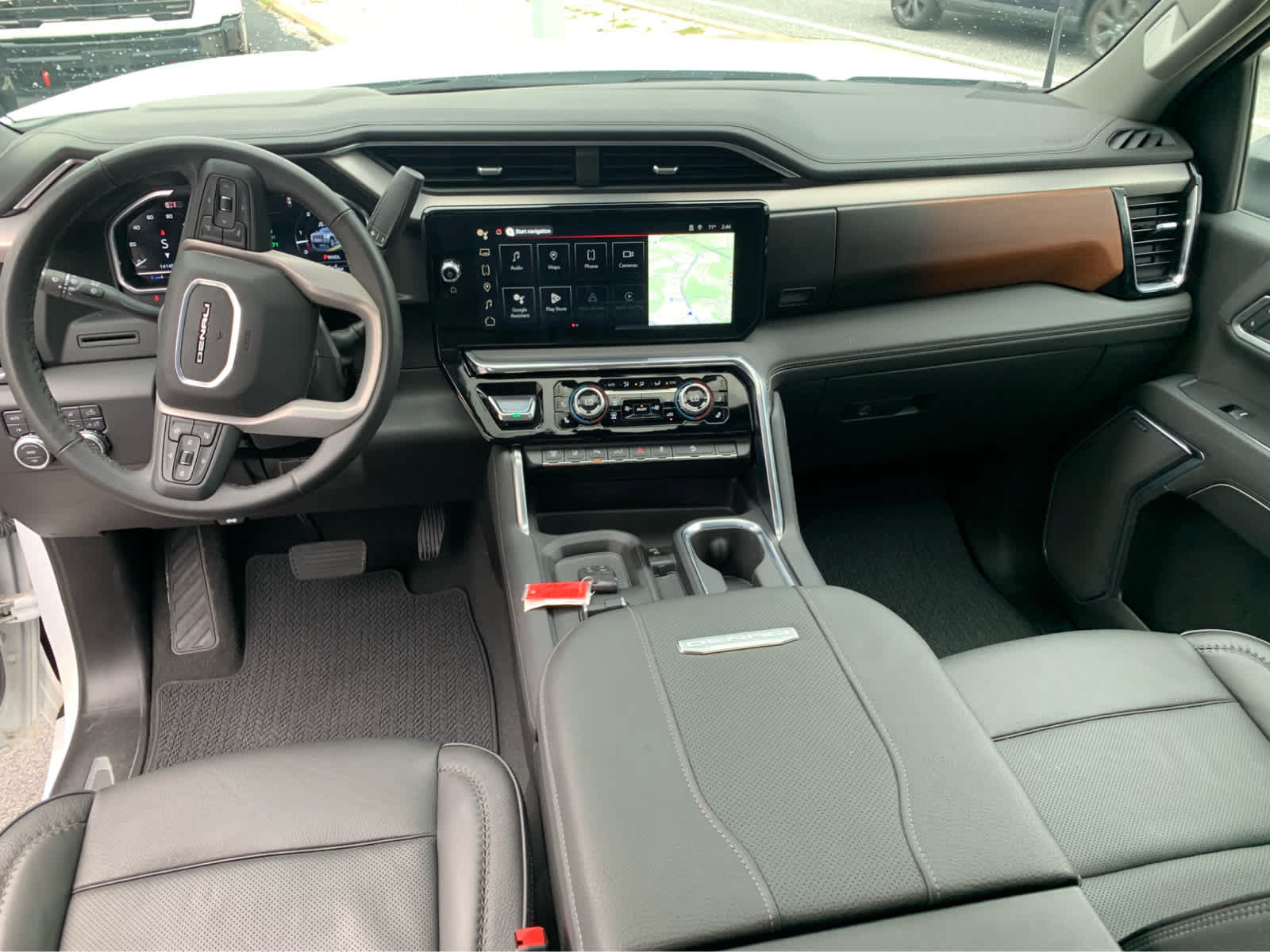 Used 2025 GMC Sierra 2500 Denali AWD/4WD image 10