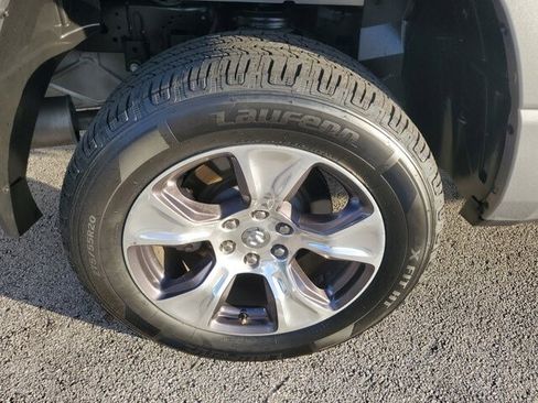 Used 2024 RAM 1500 Laramie image 9