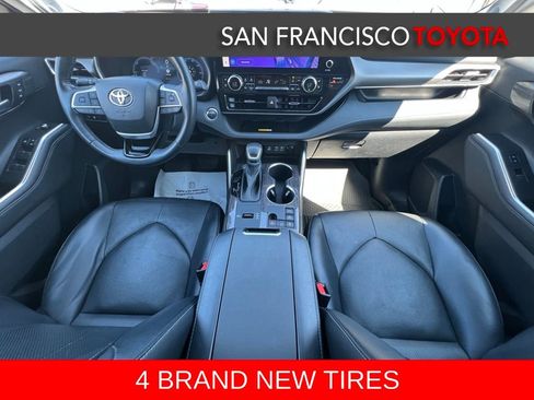 Used 2023 Toyota Highlander Limited image 26