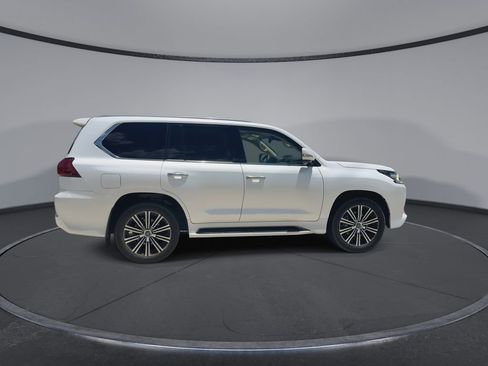 Used 2020 Lexus LX 570 4WD w/ Luxury Package image 9