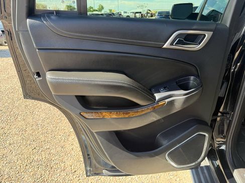 Used 2015 GMC Yukon Denali w/ Touring Package AWD/4WD image 26