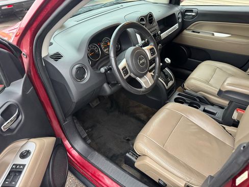 Used 2016 Jeep Compass High Altitude image 11