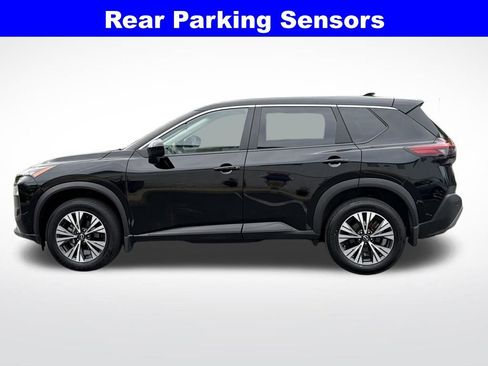 Used 2023 Nissan Rogue SV image 3