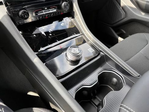 New 2026 Jeep Grand Cherokee L Laredo AWD/4WD image 18