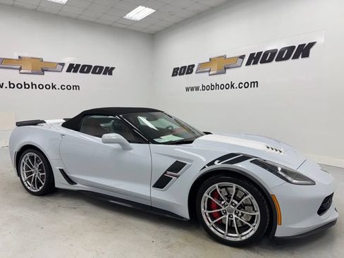 Used 2019 Chevrolet Corvette Grand Sport RWD image 3