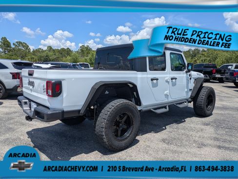 Used 2022 Jeep Gladiator Sport AWD/4WD image 4