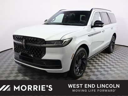 New 2025 Lincoln Navigator Reserve w/ Jet Appearance Package