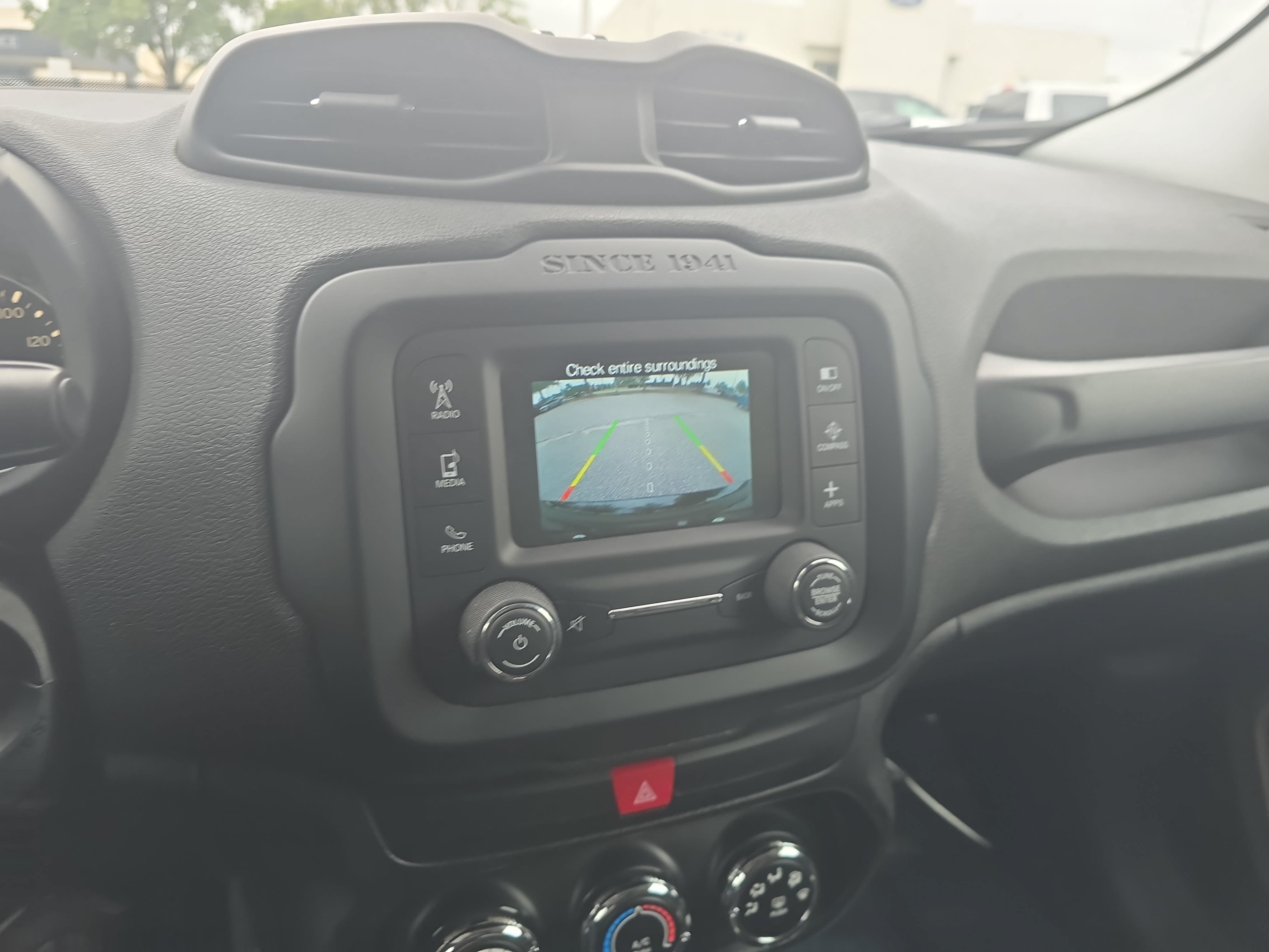 Used 2016 Jeep Renegade 75th Anniversary FWD image 23