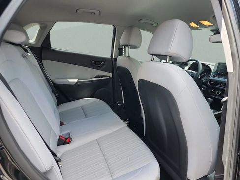 Certified 2023 Hyundai Kona SEL AWD/4WD image 17
