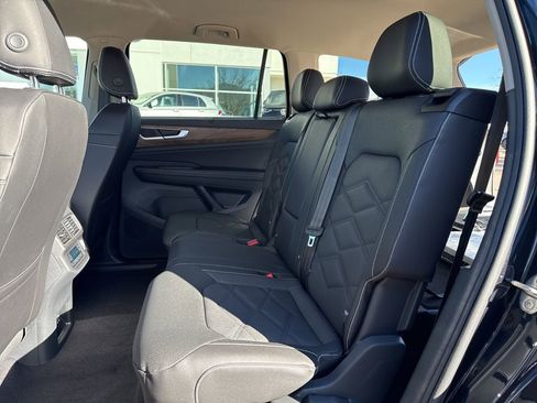 New 2026 Volkswagen Atlas SE image 24