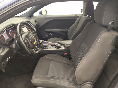 Used 2017 Dodge Challenger SXT RWD image 17
