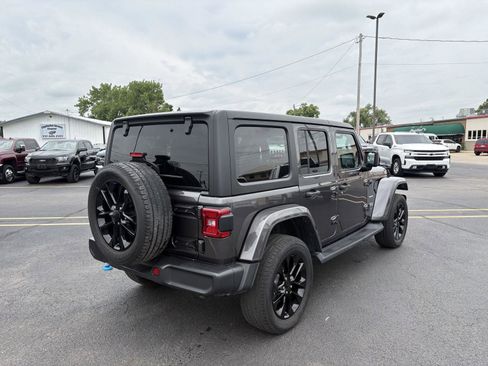 Used 2023 Jeep Wrangler Unlimited Sahara AWD/4WD image 21