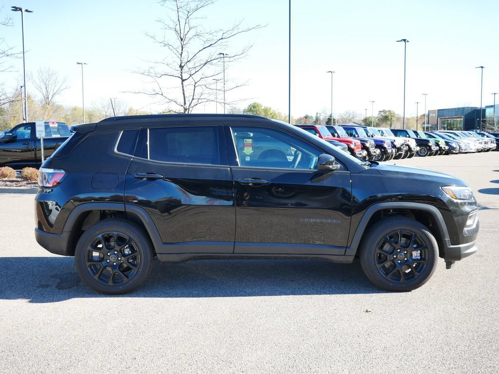 New 2026 Jeep Compass Latitude AWD/4WD image 9