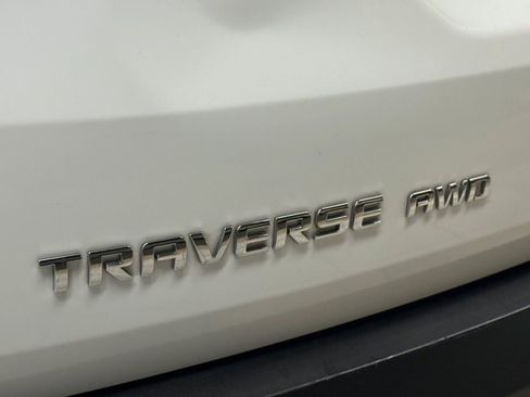 Used 2020 Chevrolet Traverse LT w/ LT Premium Package image 13